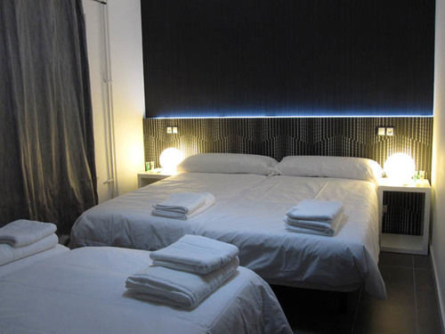 Hostal Gonzala By Gaiarooms ซาลามังกา ภายนอก รูปภาพ
